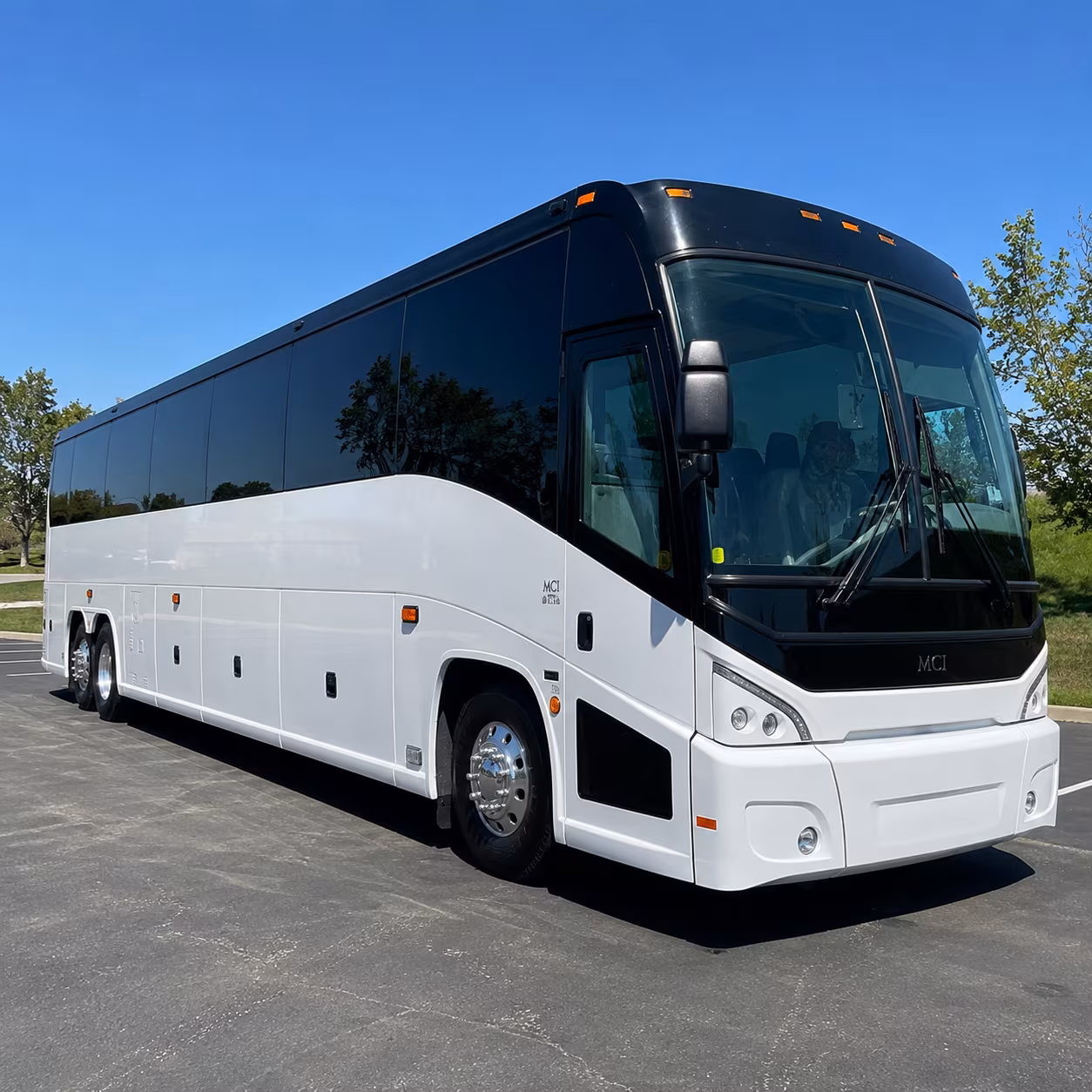 book a group shuttle to louis armstrong new orleans international airport