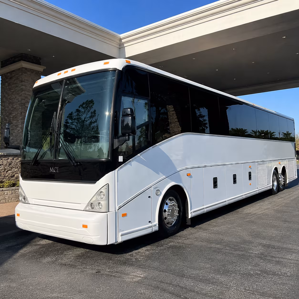 charter buses to houston airports for southwest louisiana travelers